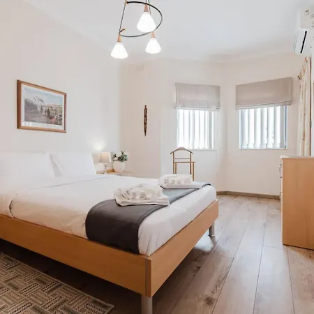 Forrest Hill Tranquil 3bed In By Homely! דירה