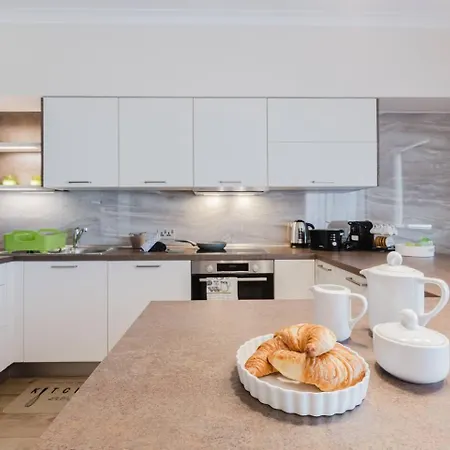Forrest Hill Tranquil 3bed In By Homely! דירה