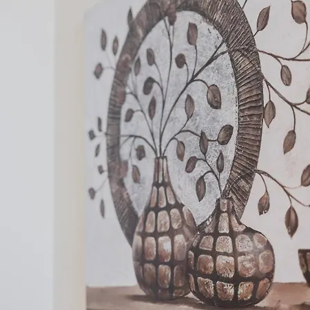 Apartment Forrest Hill Tranquil 3bed In By Homely! *