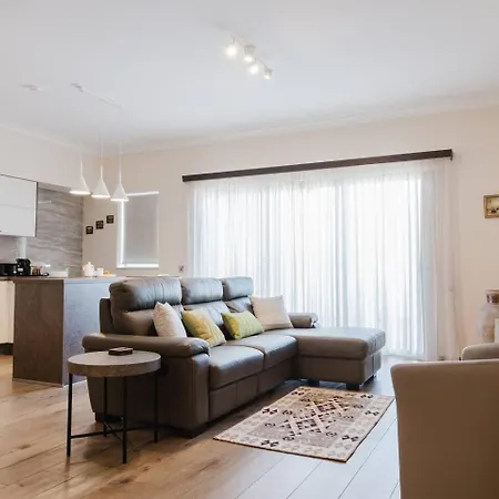 Apartment Forrest Hill Tranquil 3bed In By Homely! Mellieha