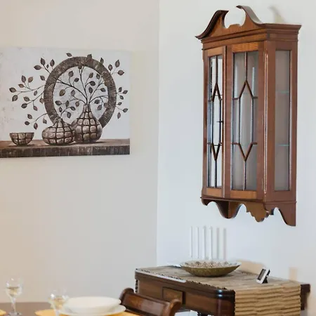 Apartment Forrest Hill Tranquil 3bed In By Homely!