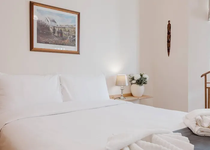 Forrest Hill Tranquil 3bed In By Homely!