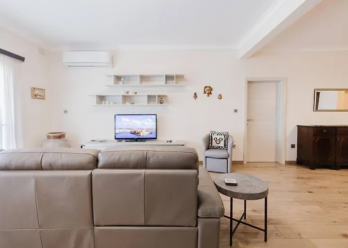 Apartment Forrest Hill Tranquil 3bed In By Homely! Mellieha